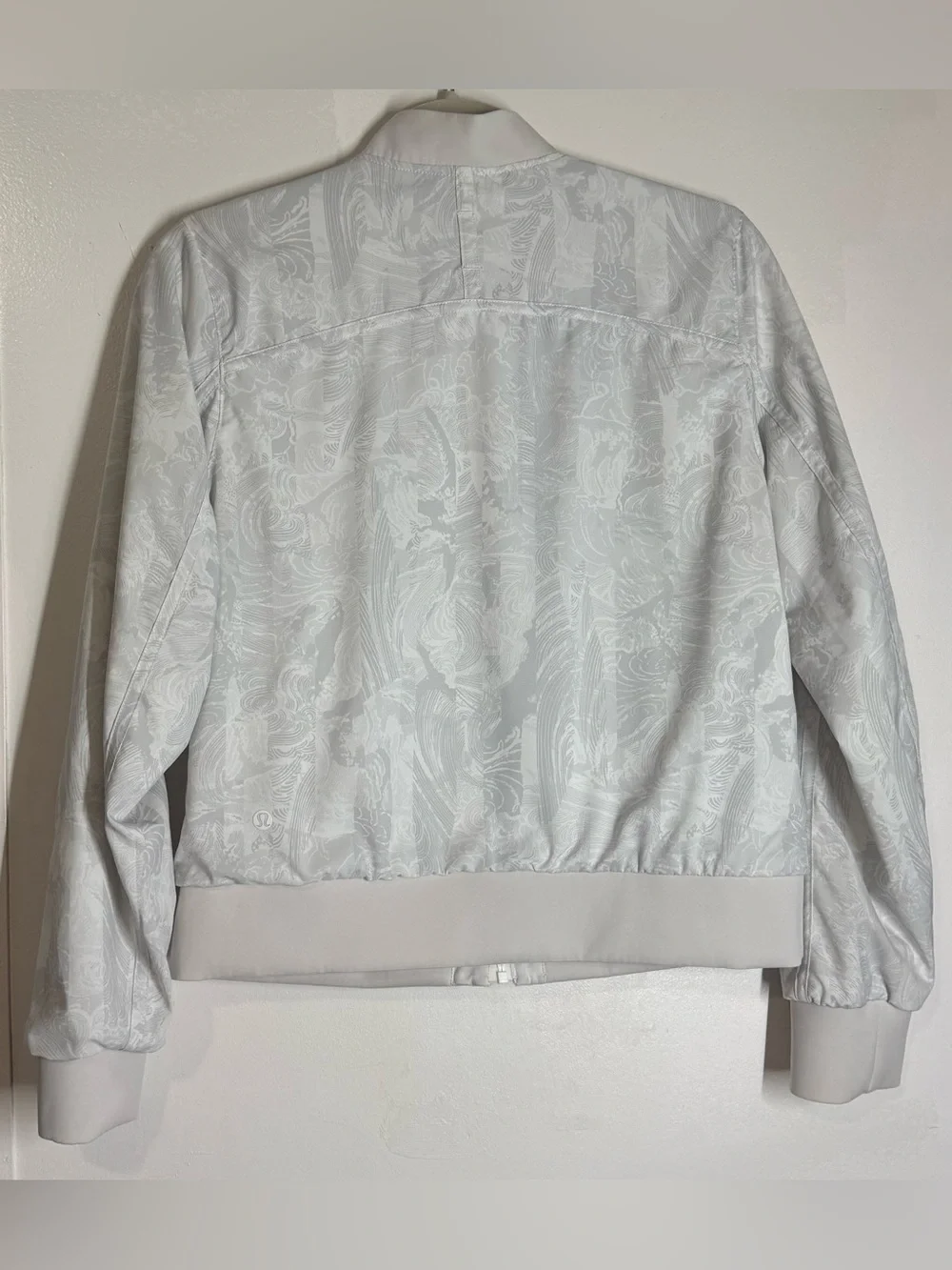 Lululemon Bomb Around Reversible Jacket White/Grey